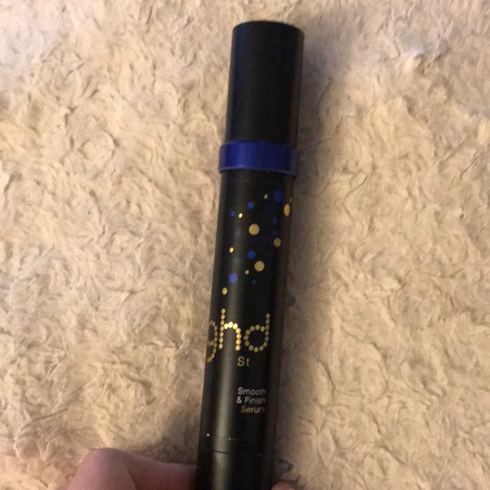 GHD style smooth and finish serum